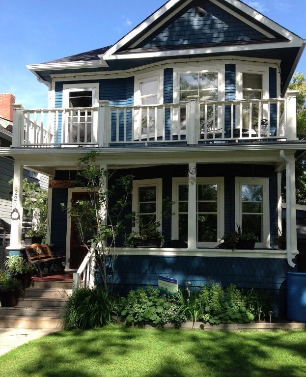 River Lee Executive Bed And Breakfast YYC Exterior foto